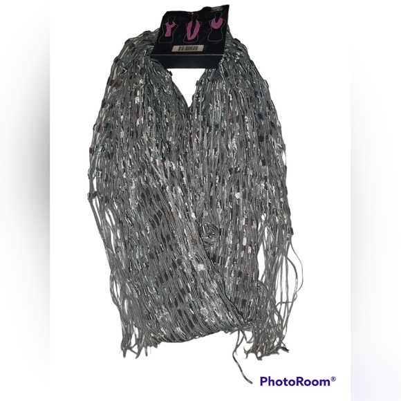 Noelle Grey Scarf - Picture 2 of 5